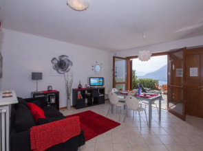 Vista d Oro Ulivo Apt 4