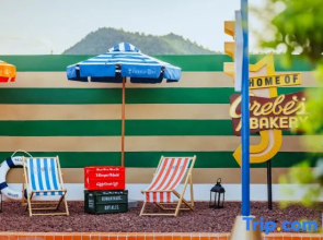 Star Orange Moroccan Style Art Resort Hotel