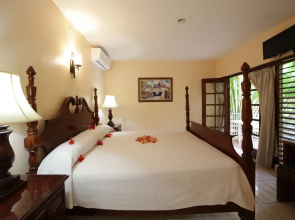 Negril Palms