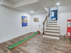 Upscale Family Retreat Near DC & Georgetown!