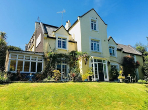 Bedford Lodge