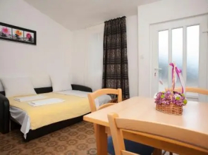 Apartment Mina