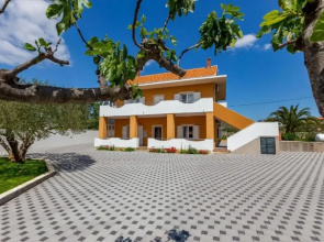 Peaceful Murvica Villa Pool, Garden, and Modern Comfort