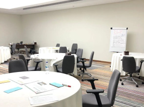 Отель Mövenpick Jumeirah Village Triangle