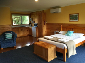 Clifton Beach Lodge