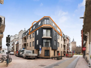 Beautiful Duplex Near Shopping Street