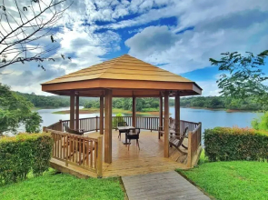 Sofia's Lake Resort