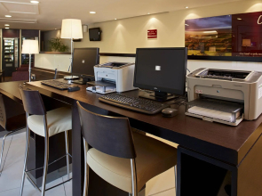 Courtyard by Marriott London Gatwick Airport