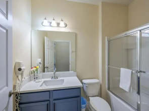 Remodeled Gem - Comfort and Location