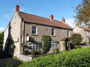Plumpton Court