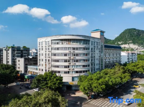 Yichen Hotel (Liuzhou High-Speed Railway Station Liunan Wanda Plaza)