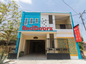 RedDoorz Syariah near Politeknik Negeri Madiun