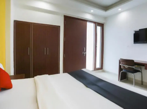 Hotel Sapphire by OYO Rooms
