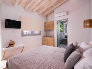 Lena Apartment Potos