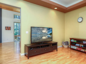 Chic 3BR in Truckee Tahoe Donner Access by RedAwning