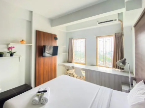 Warm And Cozy Stay Studio Room At Patraland Urbano Apartment