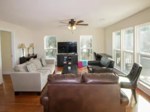 1661 E Ashley - Ocean Cabin