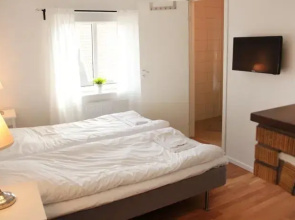 Badhusgatan 8