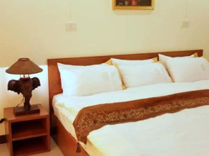 Rafael Mansion Bangkok Aiport