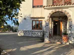 Loren House, Relaxing Location with Seaview