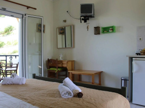Panorama Studios and Apartments