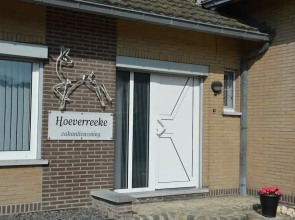 Charming Belgian Getaway, Vakantiewoning in Oudsbergen - 3 Bedrooms & Garden