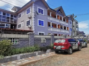 Dollys Villagio Apartments