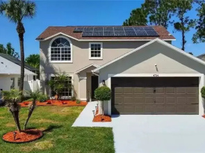 Windwood Villa 4 Bedroom Home by RedAwning