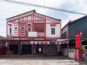 RedDoorz near Universitas Muhammadiyah Pringsewu