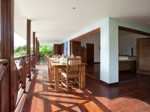 Tropical Villa With Swimming Pool in Jan Thiel