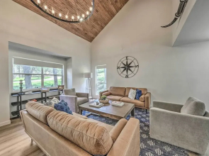 Central Ruidoso Retreat w/ Deck & Game Room!