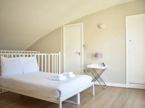 3 Bedroom Apartment In Temple Bar