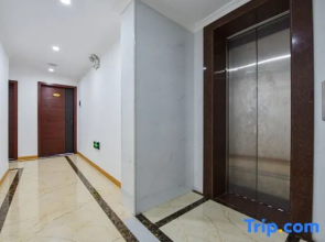 Fumin Hotel (Lushan Xintiandi Pedestrian Street)