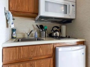The Shores Beachside Studio Unit 5679
