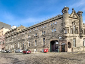 Converted Tea House With Retro Vibes In Lively Leith