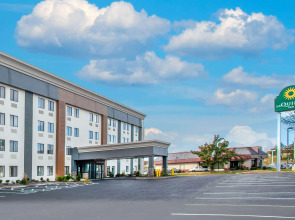 La Quinta Inn by Wyndham St. Louis Hazelwood - Airport North
