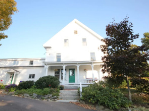 Highland Lake Inn