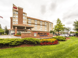 Monte Carlo Inn Vaughan Suites