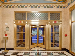 Hampton Inn & Suites Cincinnati-Downtown
