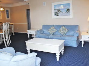 Runaway Beach - 2 Bd Villa (RW 9102)