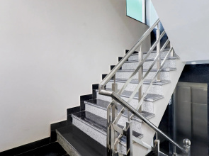 Super Townhouse Rispana River Dehradun Formerly Nivasa Home Stays