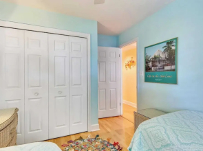 Key West Casa by Avantstay Communal Pool BBQ & Patio Near Duval Street Week Long Stays Only