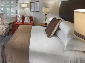 200 Main by Old Edwards Hospitality