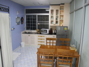 OYO 75486 Anna Residence Jomtien