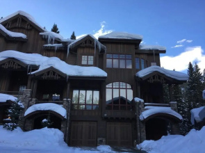 Base Camp 462 4 Bedroom Holiday Home by Winter Park Lodging Company