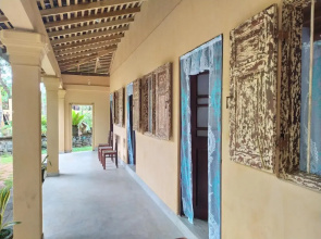 Cinnamon House