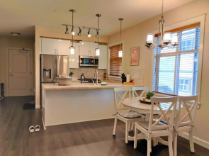 Modern & Comfy 2brdm Condo in Langley - Close to Highway 1