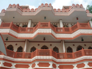 Hotel Sajjan Niwas