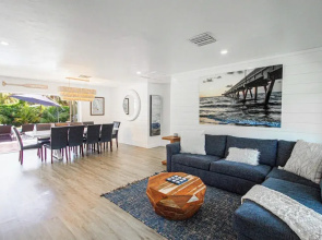 Naples Escape w/ Furnished Patio & Private Pool!