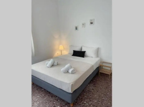 PANOS ROOMS Modern 3-Bedroom apartment